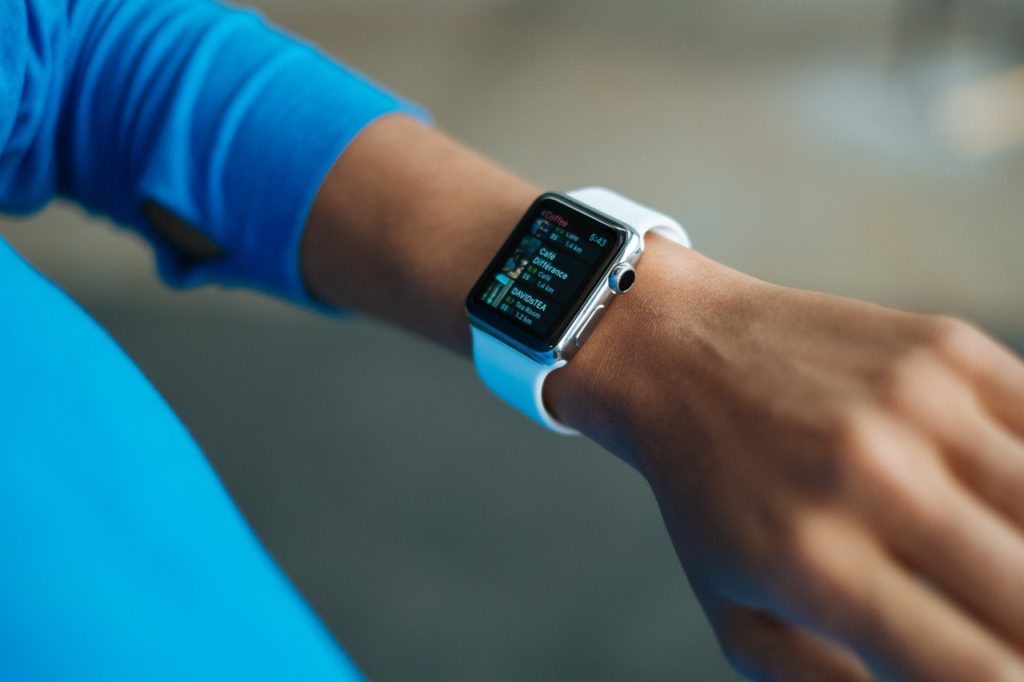 How to adjust time on a Fitbit