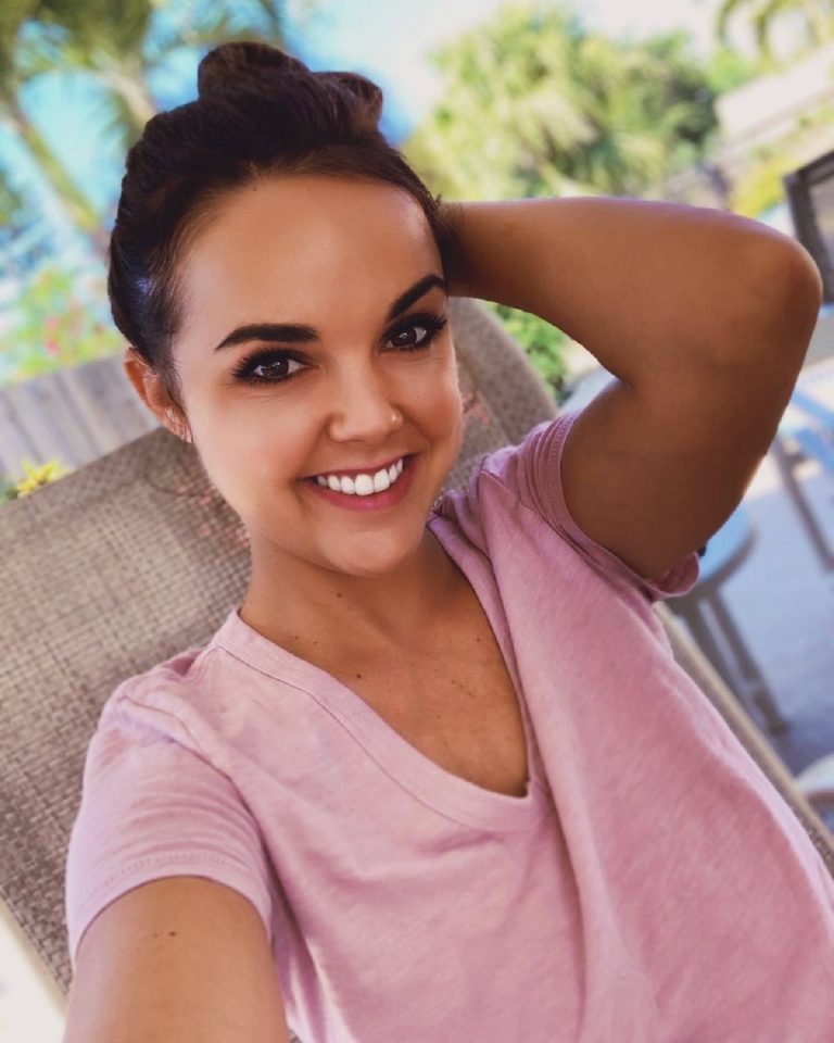 Dillion Harper Biography Age Height Weight Measurements Cychacks 3384